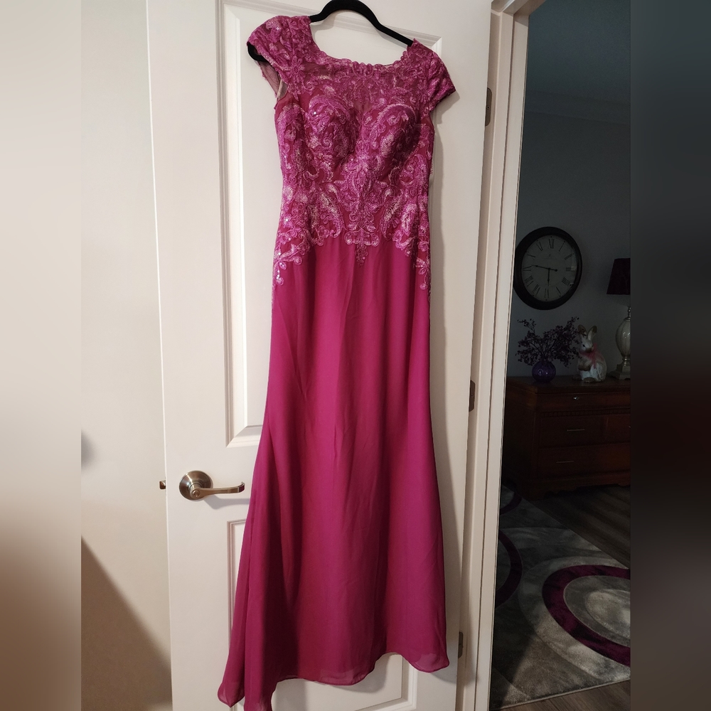 JJHouse NEW floor length evening dress
